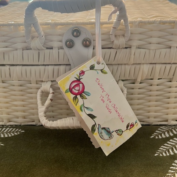 Vintage, MCM. ￼ children’s five and over, porcelain tea set, with basket. - Picture 12 of 13